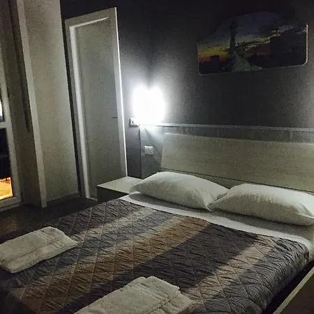 Residenza Paradiso بيت ضيافة ميلان